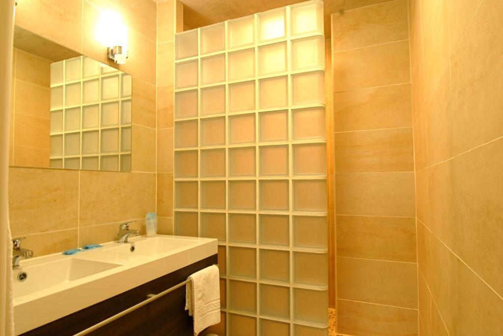 Hotel Le Joli Bois Ватерлоо Номер фото